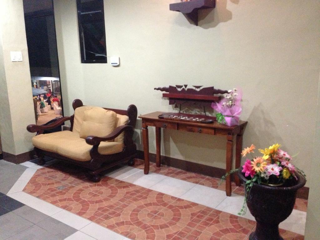 Hotel Reyna'S The Haven & Gardens Tagbilaran City Exterior foto