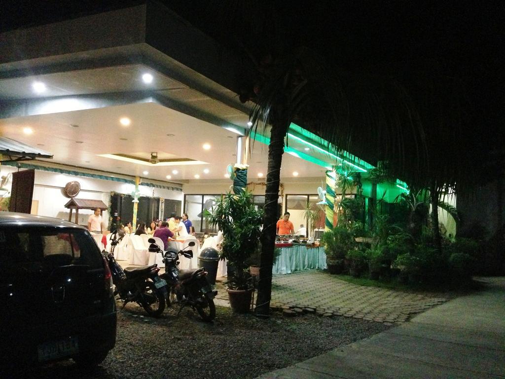 Hotel Reyna'S The Haven & Gardens Tagbilaran City Exterior foto