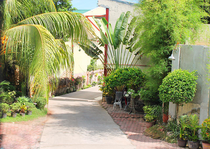 Hotel Reyna'S The Haven & Gardens Tagbilaran City Exterior foto